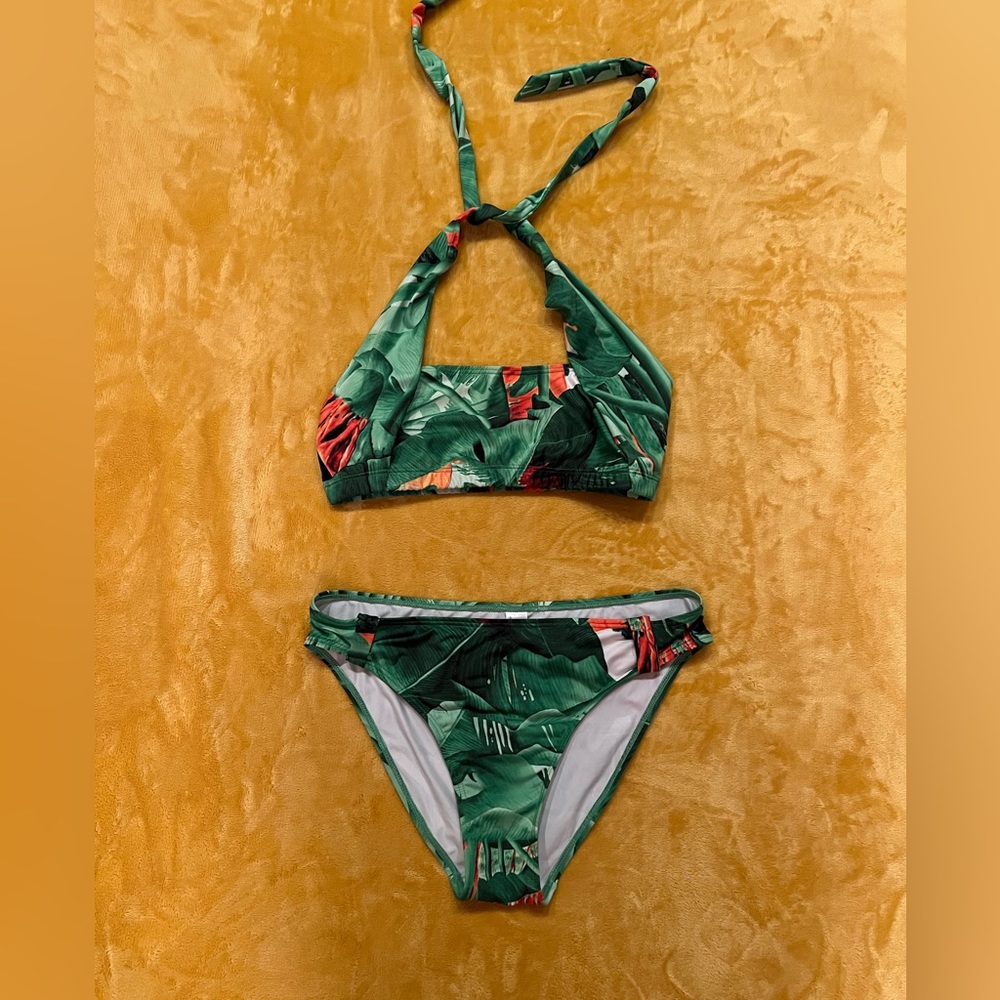 Green jungle bikini